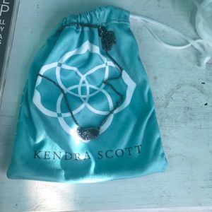 Kendra Scott Elisa Pendant Necklace in Black Drusy